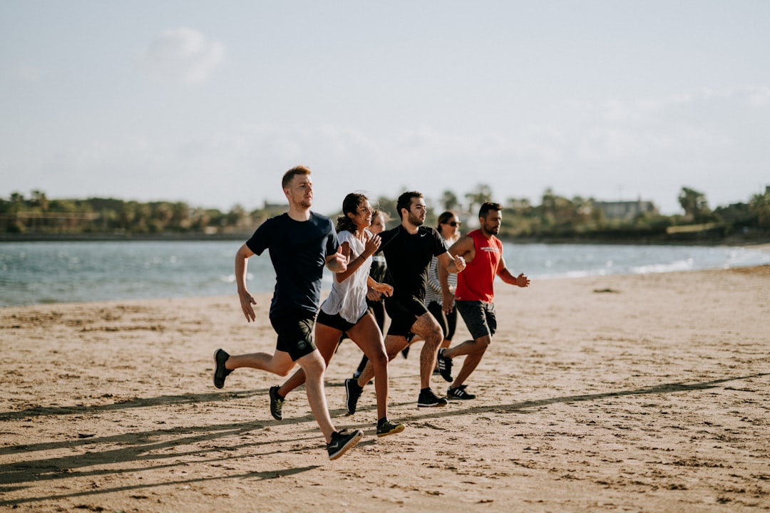 Fitness oefeningen die echt werken: zo train je slim en veilig